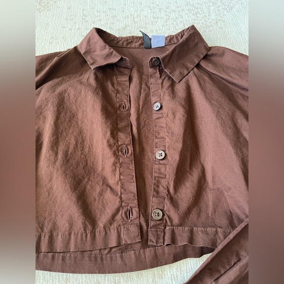 Cropped Button Up - Picture 3 of 10